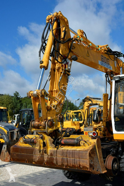 Excavator Liebherr Koparka + Kolej