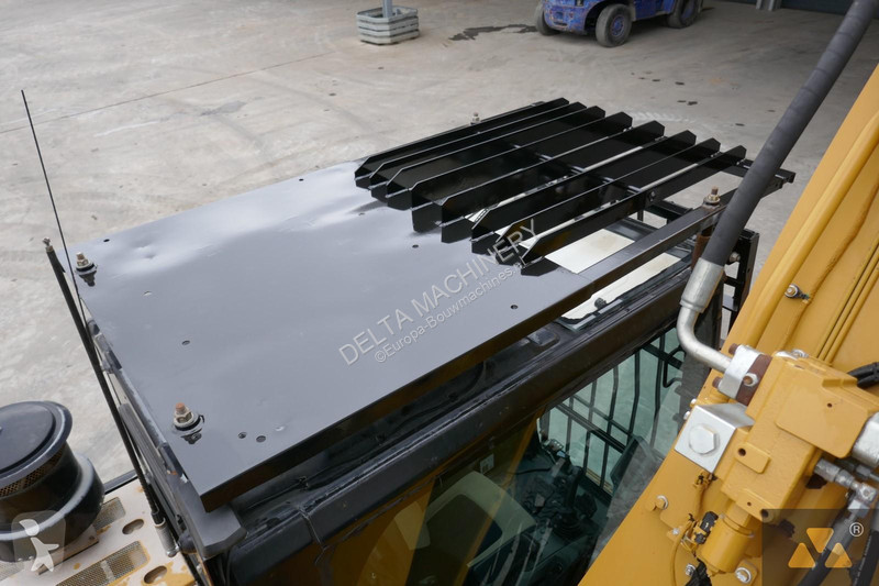 Excavator Caterpillar 325F LCR