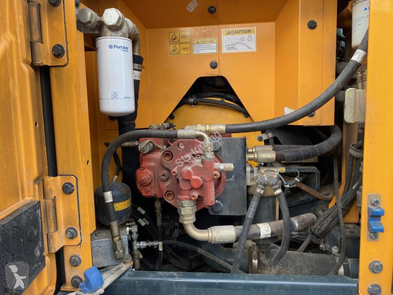 Escavadora Hyundai HX 140L