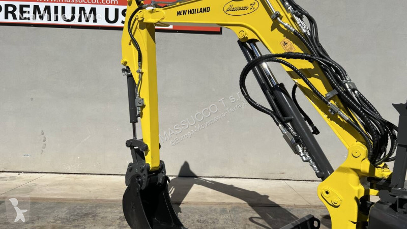 Escavatore New Holland E29B