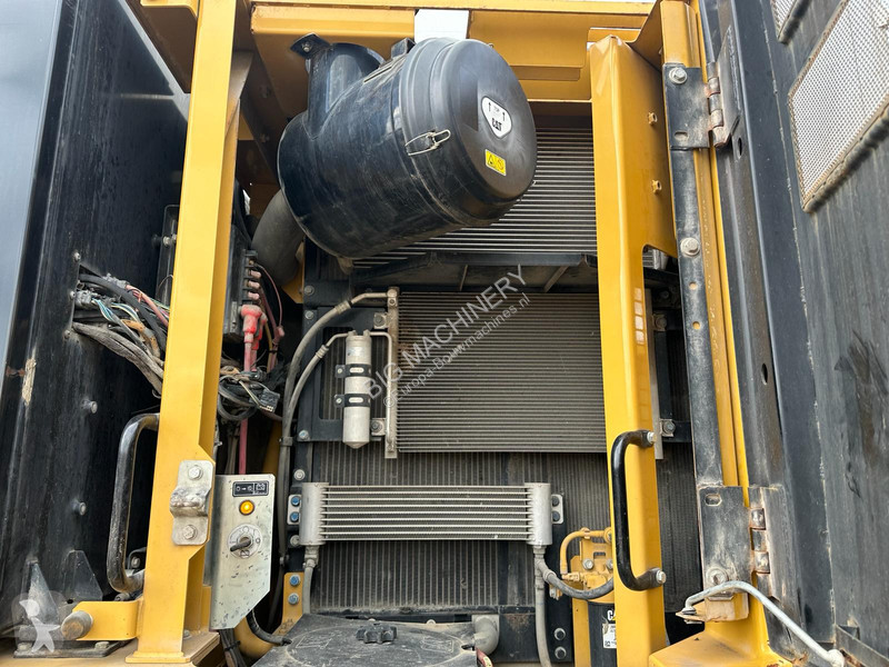 Graafmachine Caterpillar 335F L CR