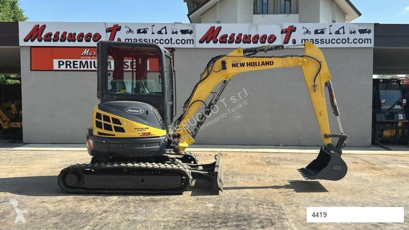 Escavatore New Holland E39B