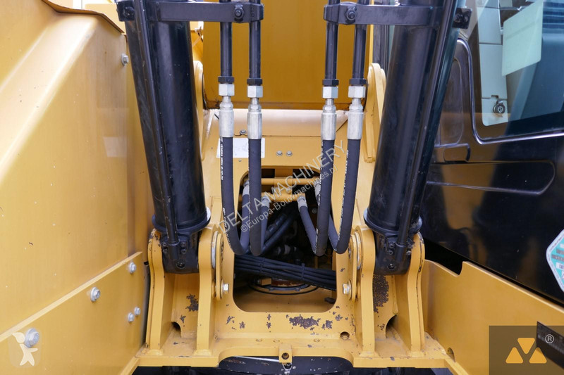 Excavator Caterpillar 325F LCR