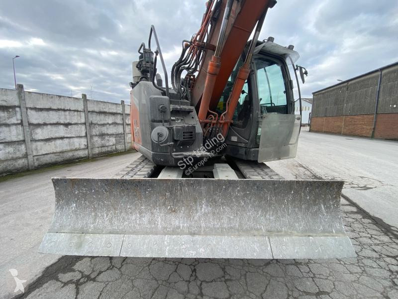 Graafmachine Hitachi 135US-7