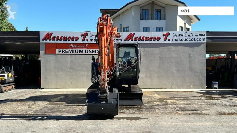 Escavatore Hitachi ZX85US-3