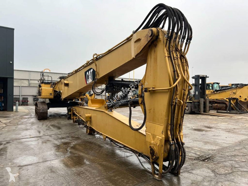 جرافة Caterpillar L UHD - 27m - OilQuick