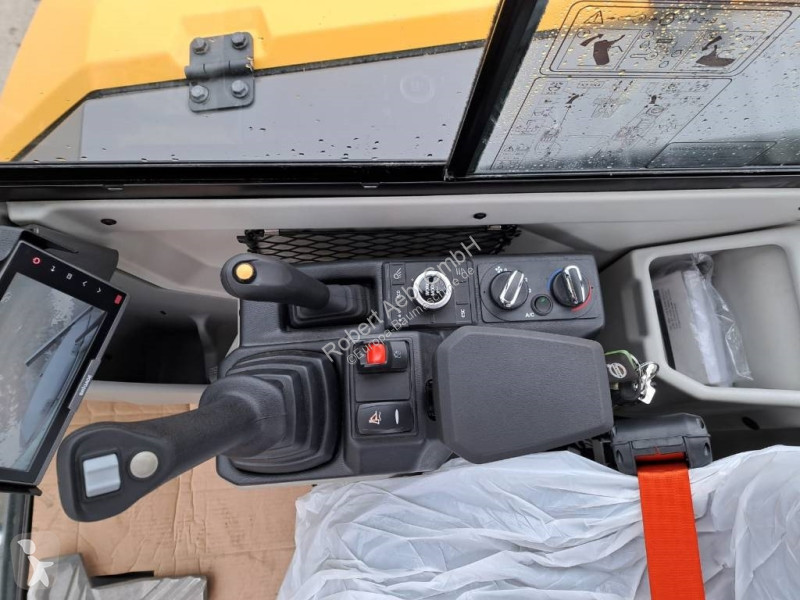 Escavadora Volvo EC 37 F