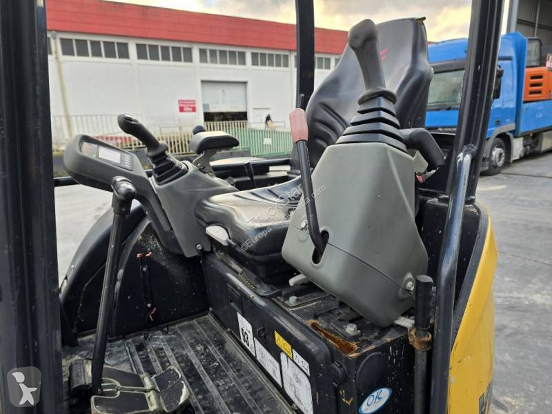 Escavatore Yanmar VIO 26-6