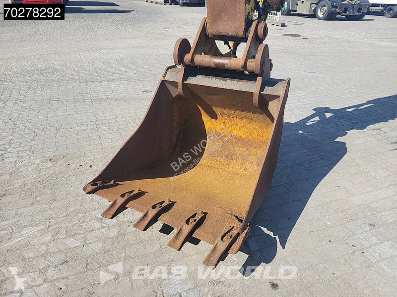 Excavator Komatsu PC180LC-7K
