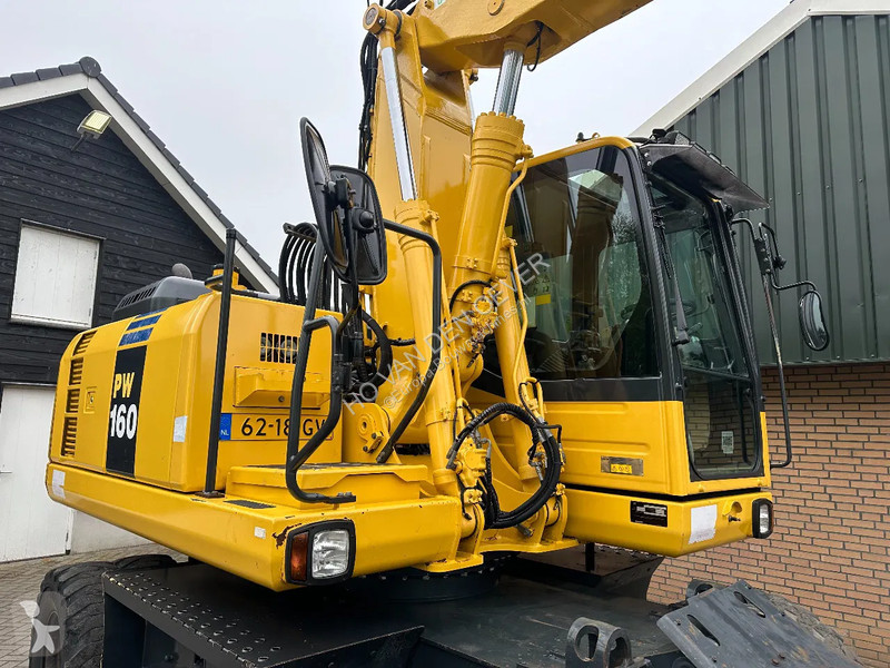 Escavadora Komatsu