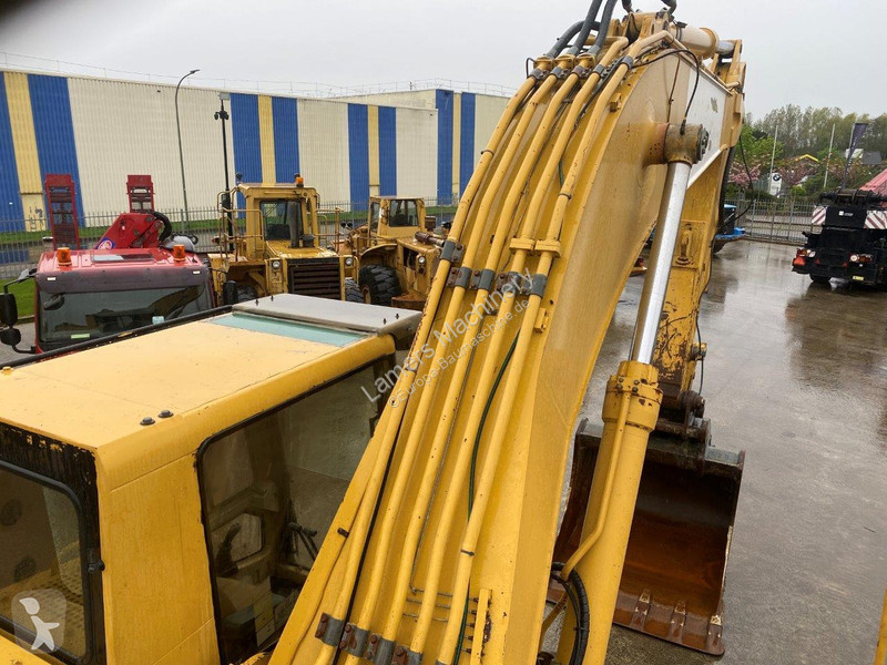 Escavatore Caterpillar NVT