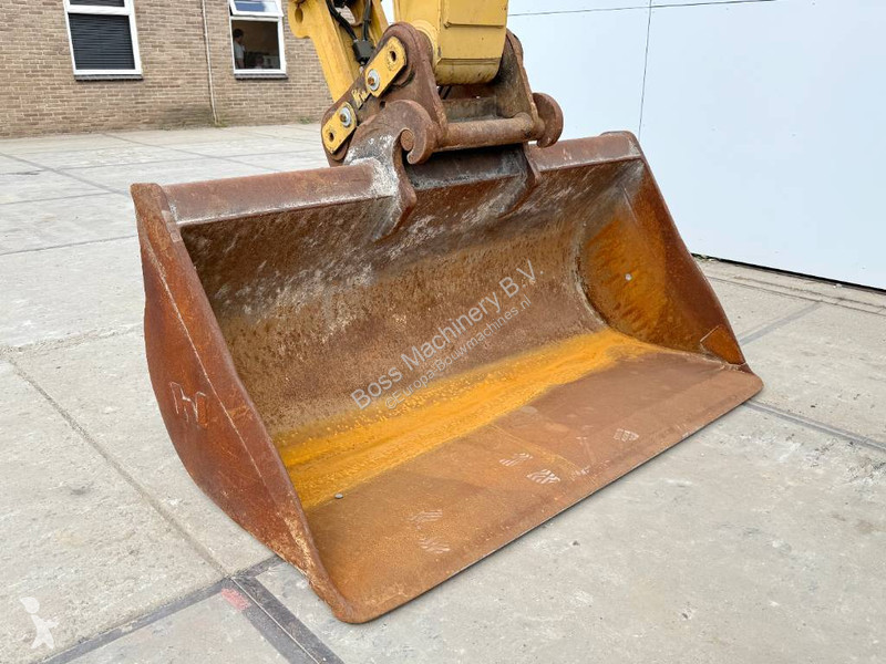 Graafmachine Caterpillar 323FL Z-Line Full...