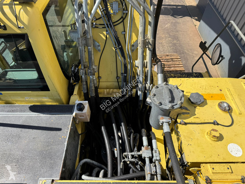 Escavadora Liebherr