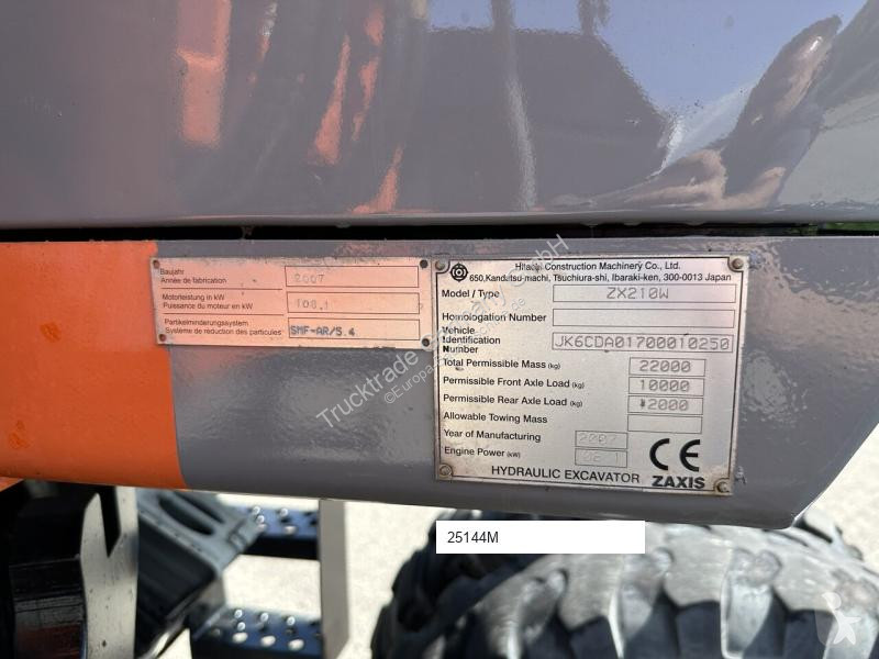 Lopatový nakládač Hitachi