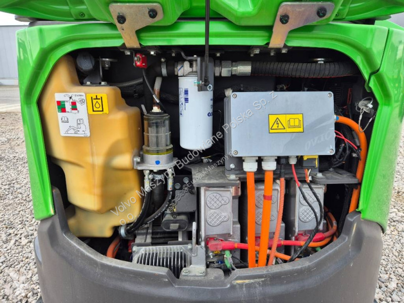 Escavadora Volvo JECR25D ELECTRIC