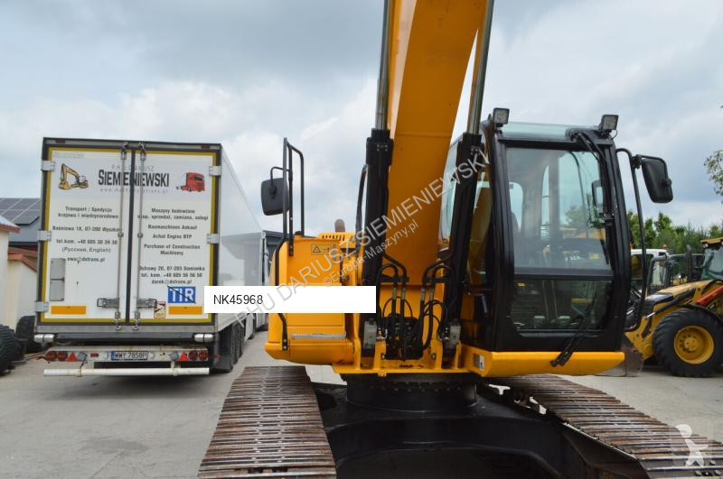 Excavator JCB