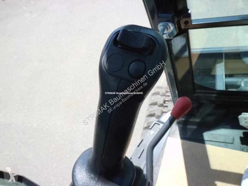 Lopatový nakládač Bobcat E27