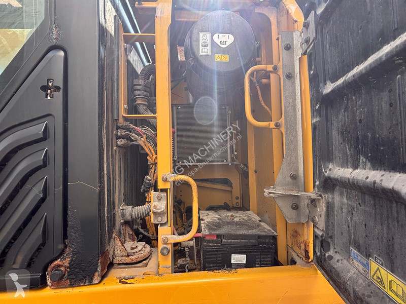 Graafmachine Caterpillar FL