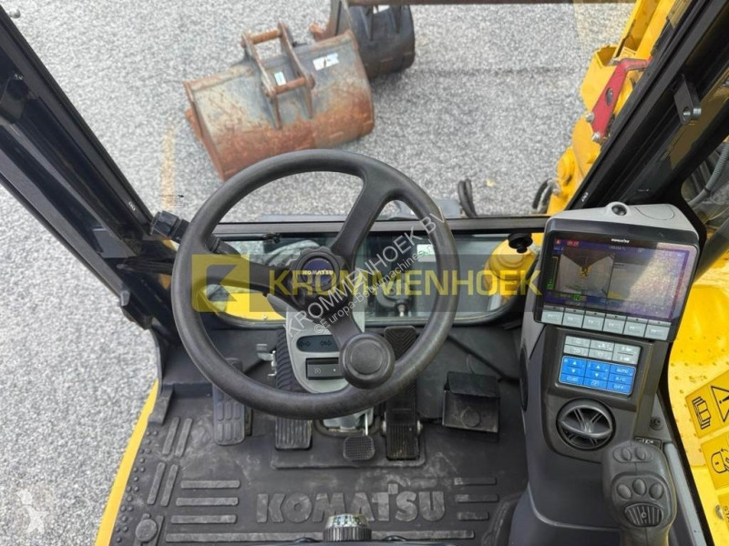 جرافة Komatsu PW 118 MR-11