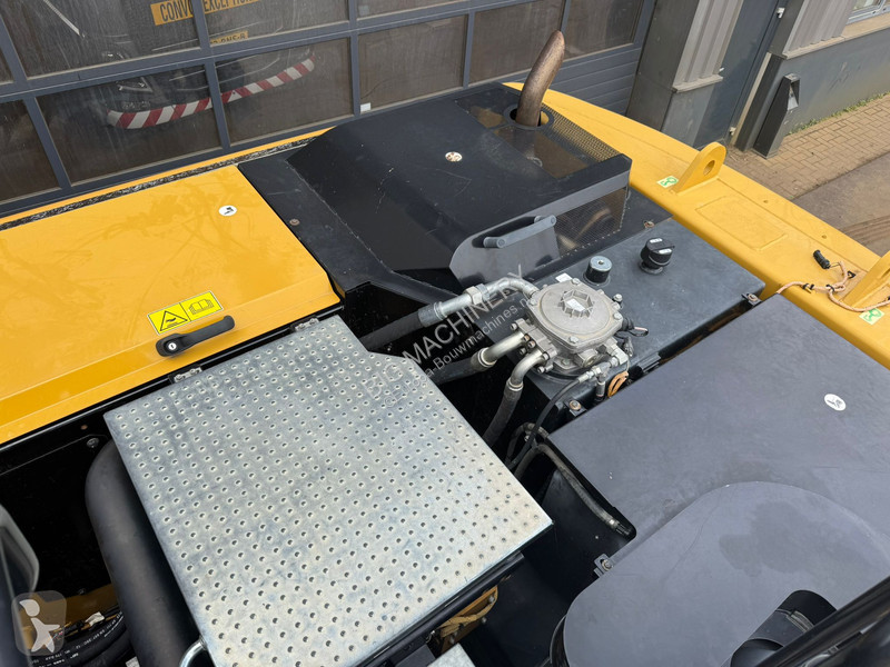 Excavator Caterpillar MF