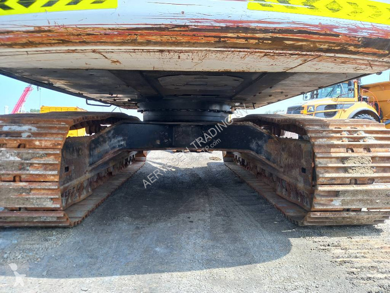 Excavator Hitachi -5G (Abu Dhabi)