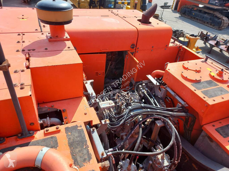 Escavadora Hitachi ZX870-5G LR 21m (Abu Dhabi)