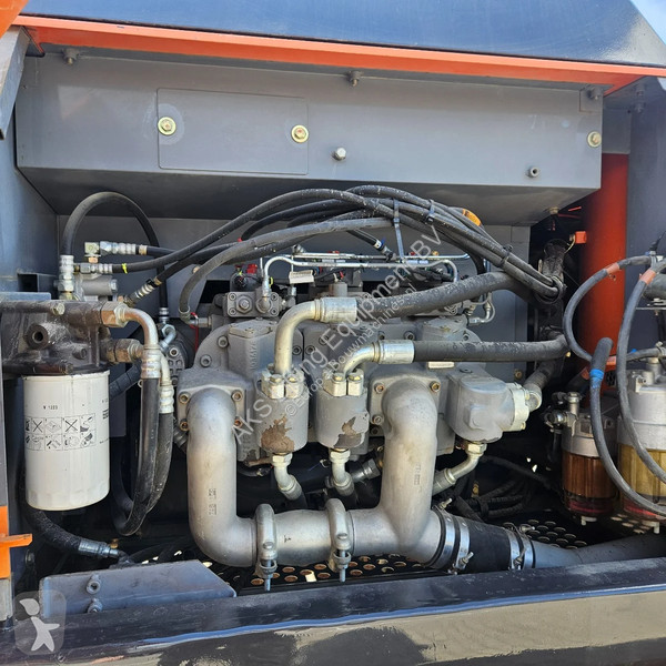 Excavadora Hitachi -5 with scrap shear Labounty...