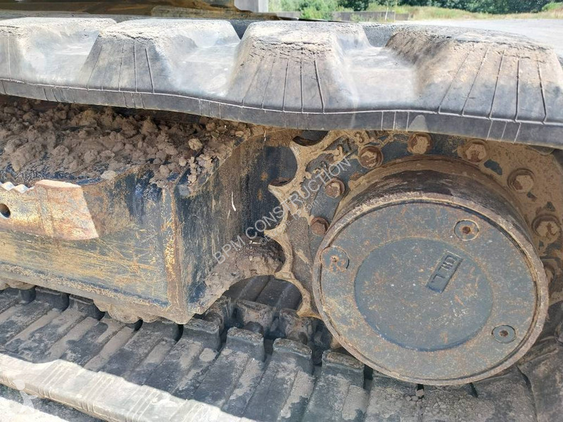 Escavadora Komatsu PC80MR-5