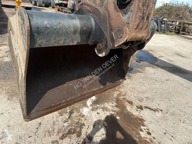 Graafmachine Volvo EC200