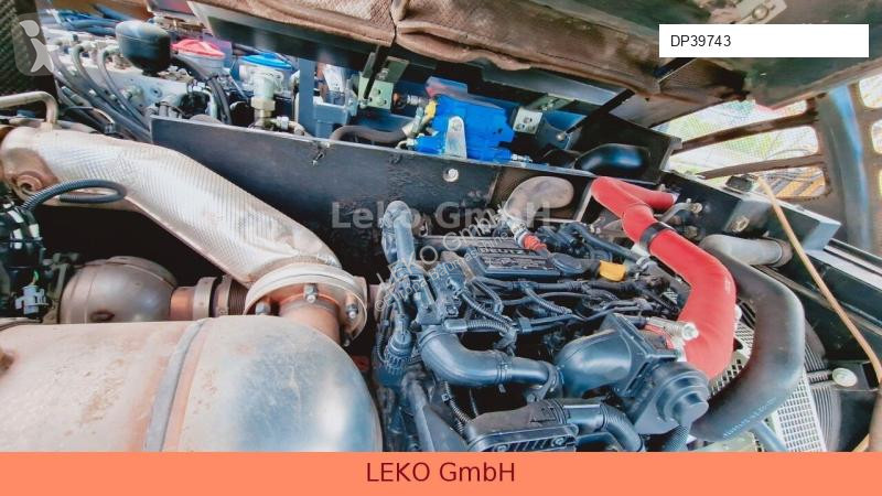 Escavatore Yanmar B 95W Mit Drei Löffeln und...