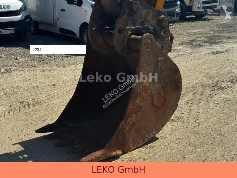 Escavatore Caterpillar JS240NLC