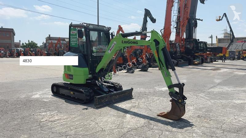 Escavatore LiuGong 9027FE