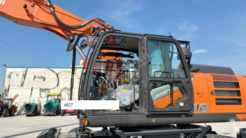 Escavatore Hitachi ZX220W-7