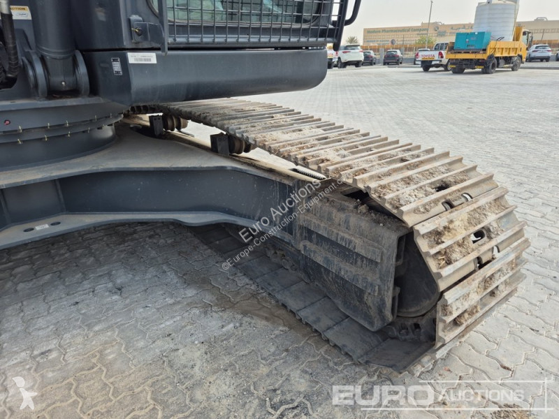 جرافة Hyundai R215L