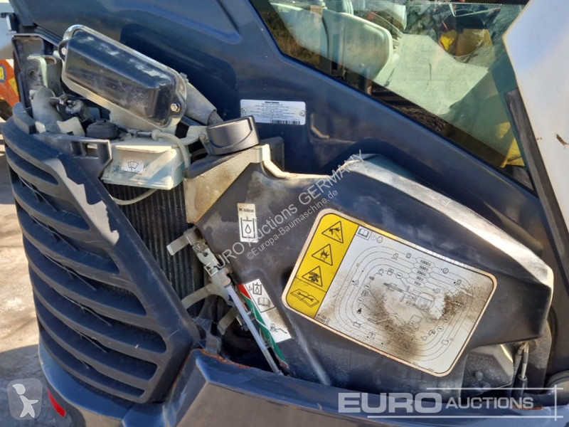 Escavadora Bobcat E27Z