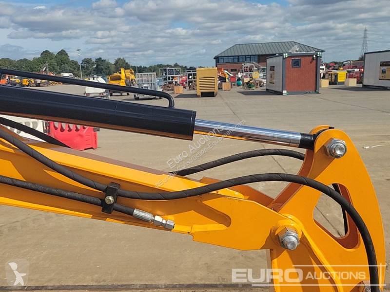 Escavatore JPC HT12