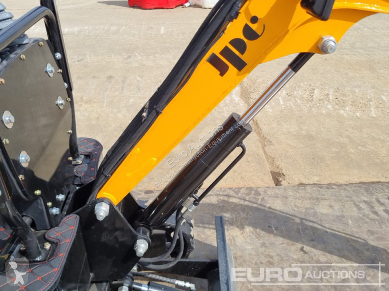 Escavadora JPC HT12