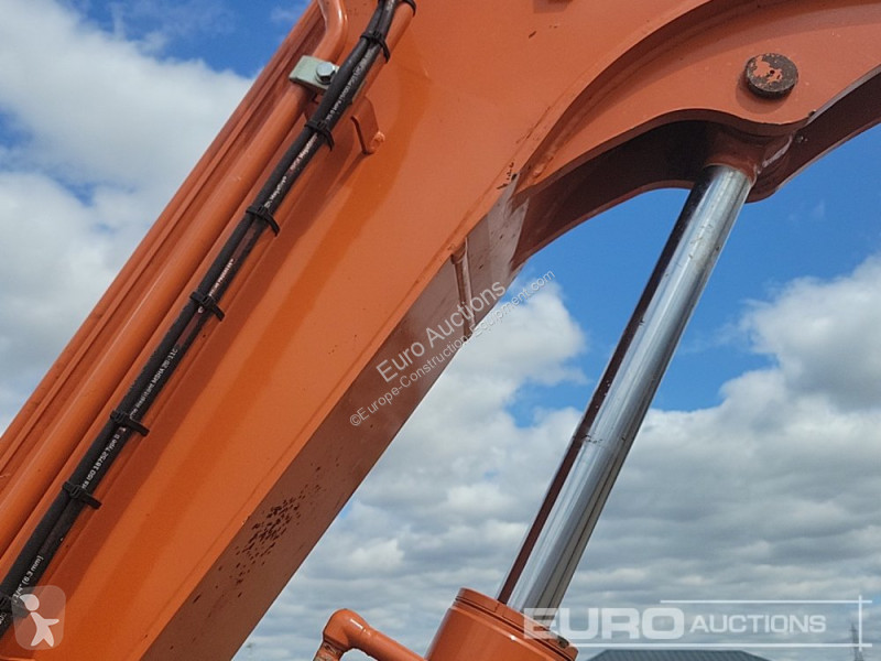Escavatore Hitachi B-6
