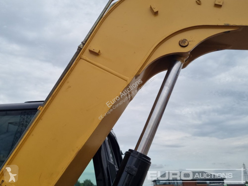 Escavatore Caterpillar C