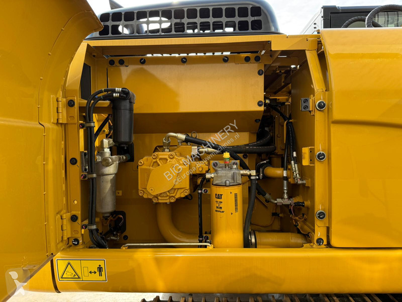 Excavadora Caterpillar 3