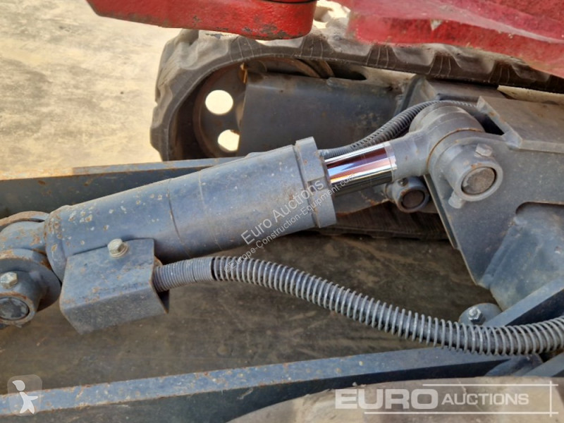 Escavadora Takeuchi TB216