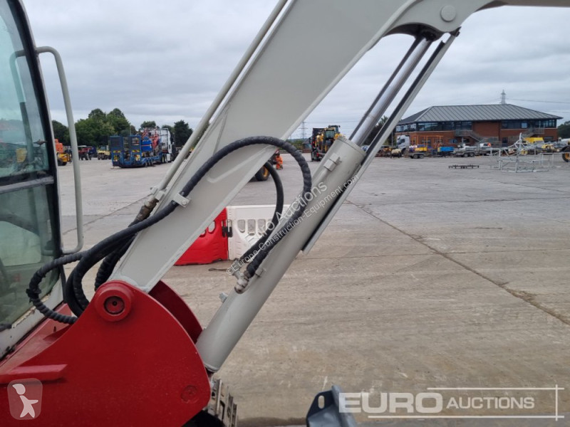Escavadora Takeuchi TB150C