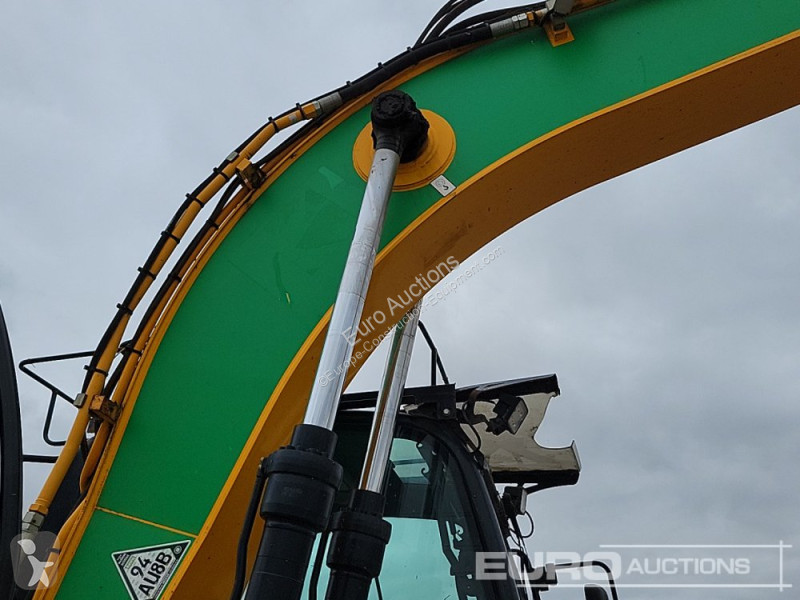 جرافة JCB JS131LC
