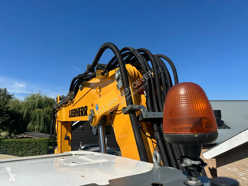 جرافة Liebherr A916
