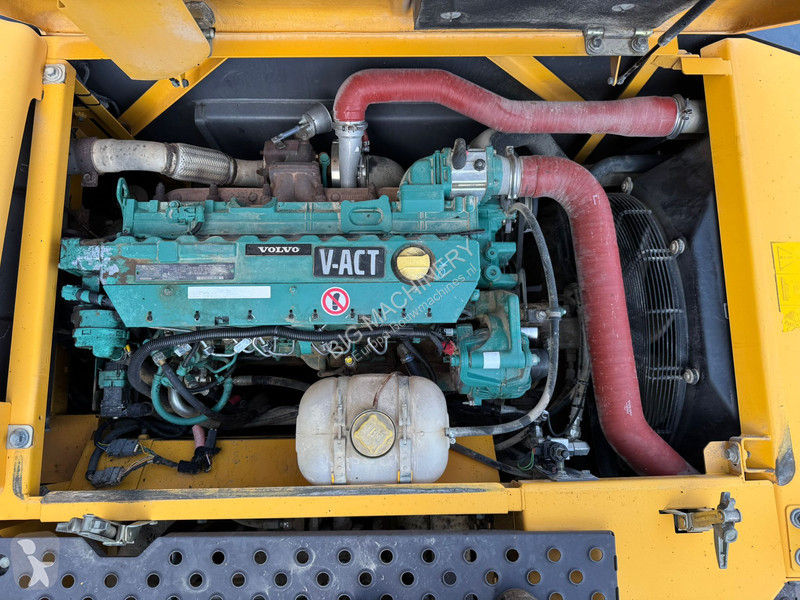 Excavadora Volvo