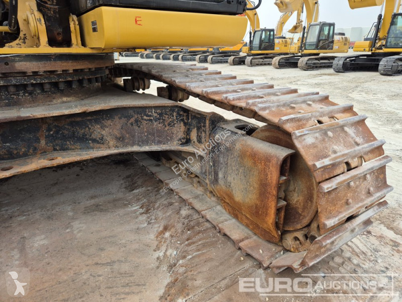 Escavatore Caterpillar 2