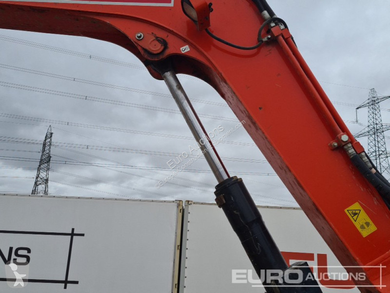 Escavadora Kubota KX080-4A2