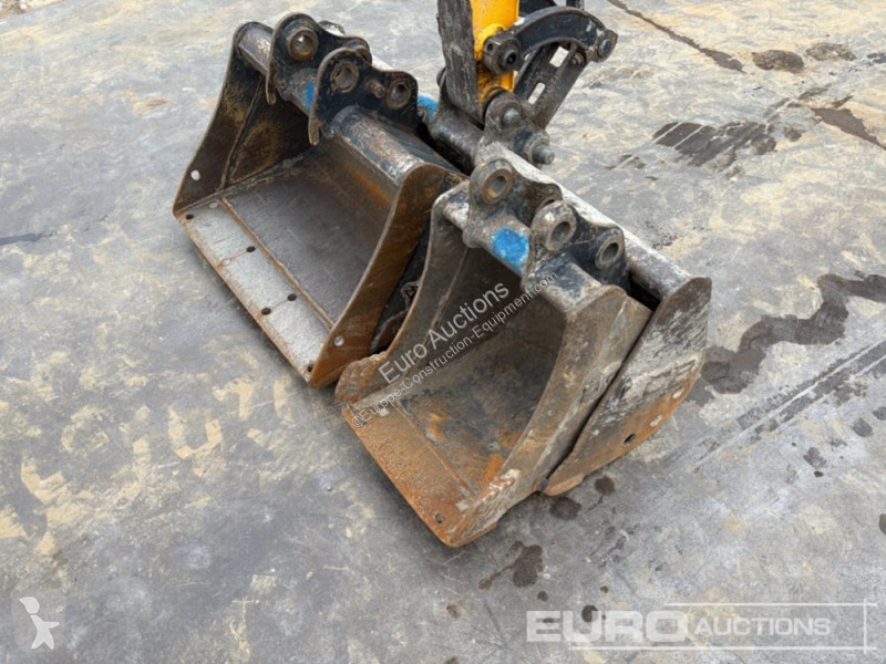 جرافة JCB 16C-1