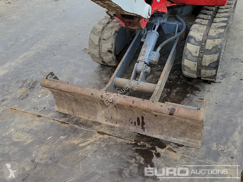Escavadora Takeuchi TB216