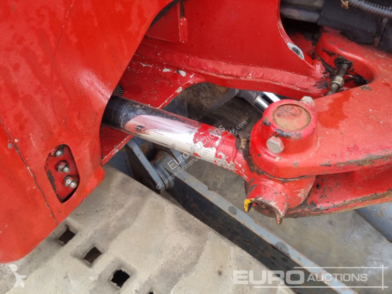 Escavadora Takeuchi TB215